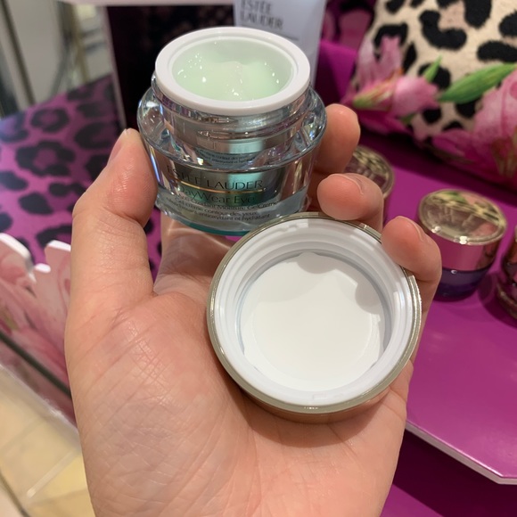 Two new Estee lauder eye cream - Picture 5 of 7